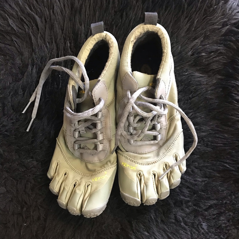 Vibram Fivefinger V-Trek Insulated All-Terrain in Militrary/Gray